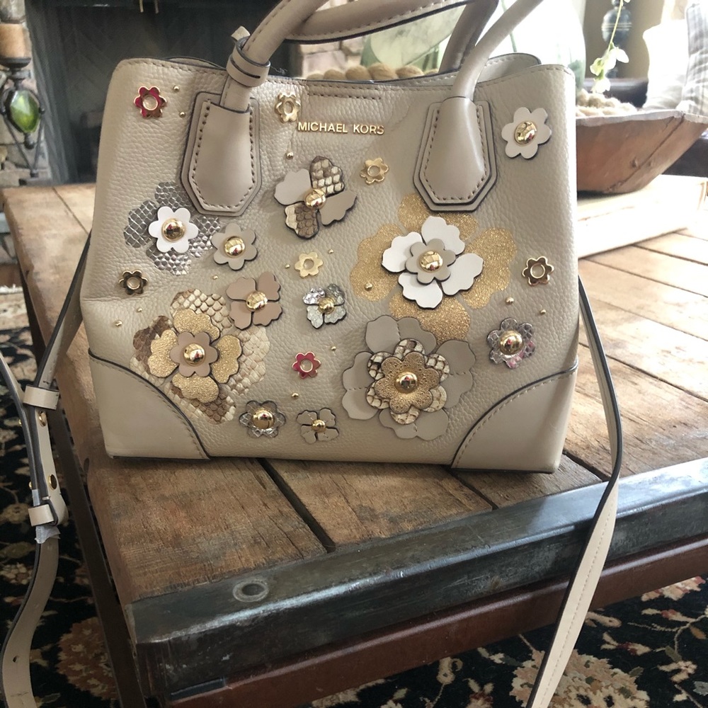 MICHAEL KORS